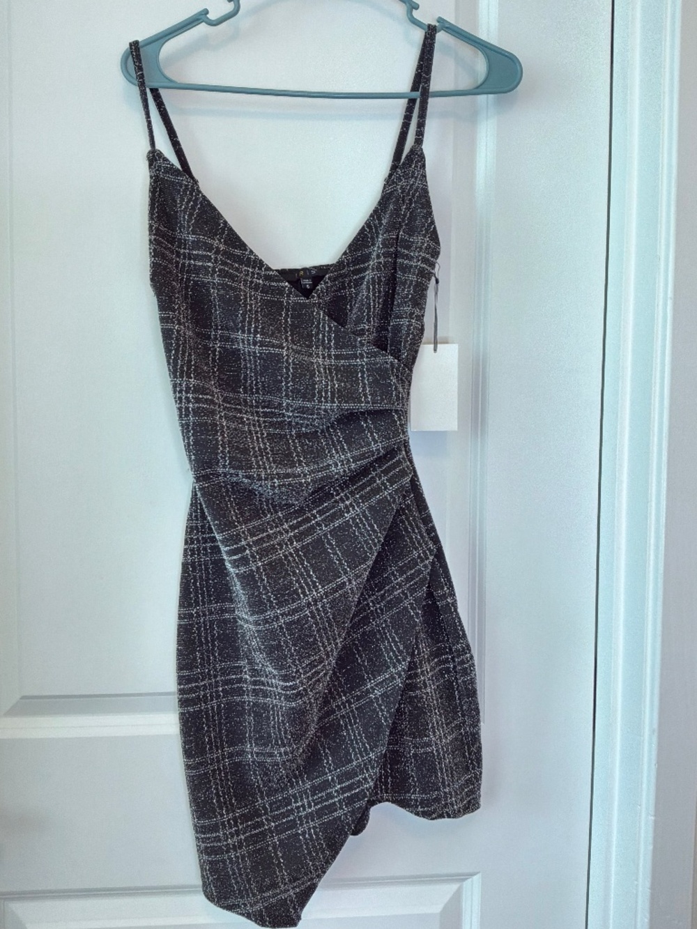 The Q IRIS Dress Plaid Ruffle Wrap Midi Dress Size M - NWT